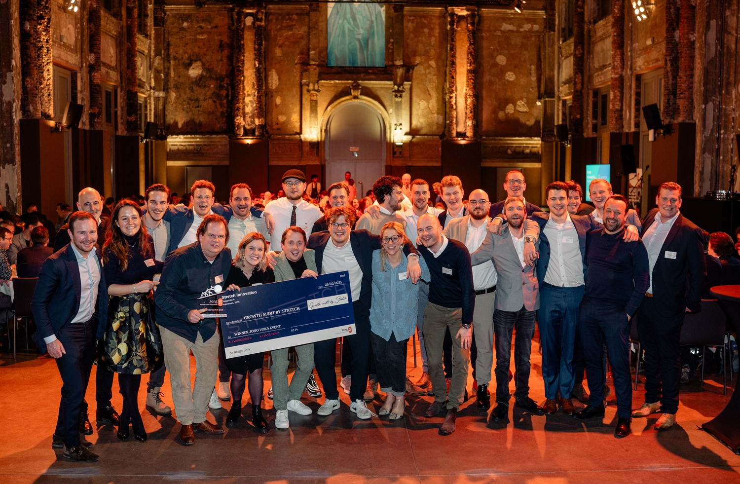 Filip Smet met team AMOTEK Technologies. Foto Vincent Callot