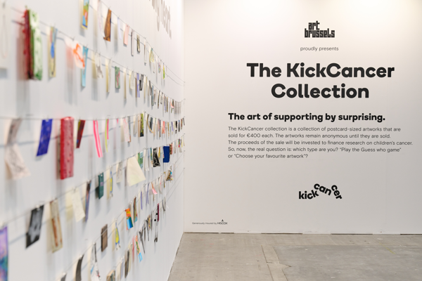 Kleine kunst, grote impact: The KickCancer Collection keert terug naar Art Brussels 2024