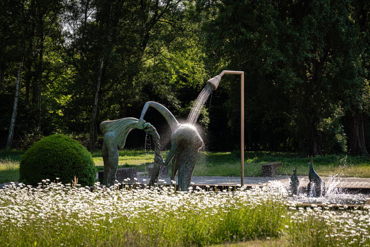 Camille Henrot, Adrift (detail), 2023 © SABAM Belgium 2025 - Photo: Tom Cornille Camille Henrot, Adrift (detail), 2023 © SABAM Belgium 2025 - Photo: Tom Cornille