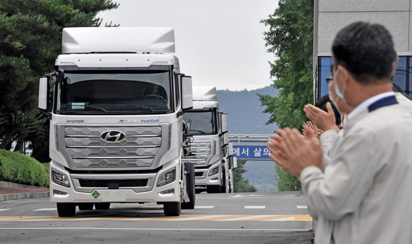 World’s First Fuel Cell Heavy-Duty Truck, Hyundai XCIENT Fuel Cell