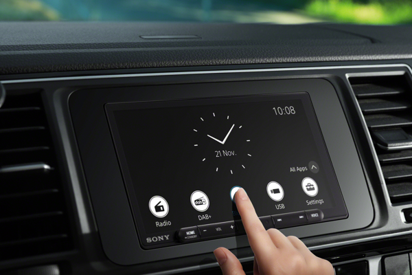 Sony lancia XAV-AX6050 e XAV-AX4050, i nuovi ricevitori multimediali Wi-Fi e DAB per auto che offrono una connettività smartphone completamente wireless