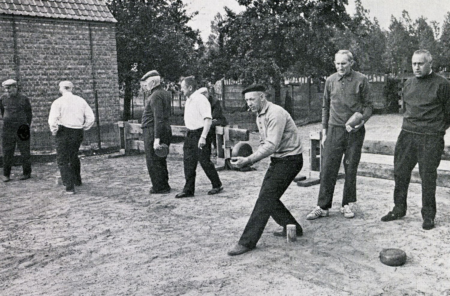 Huysmanhoeve - archiefbeeld krulbollen ( © Collectie Belgische krulbolbond, bruikleen Julien Onderbeke, Erfgoedbank Meetjesland)