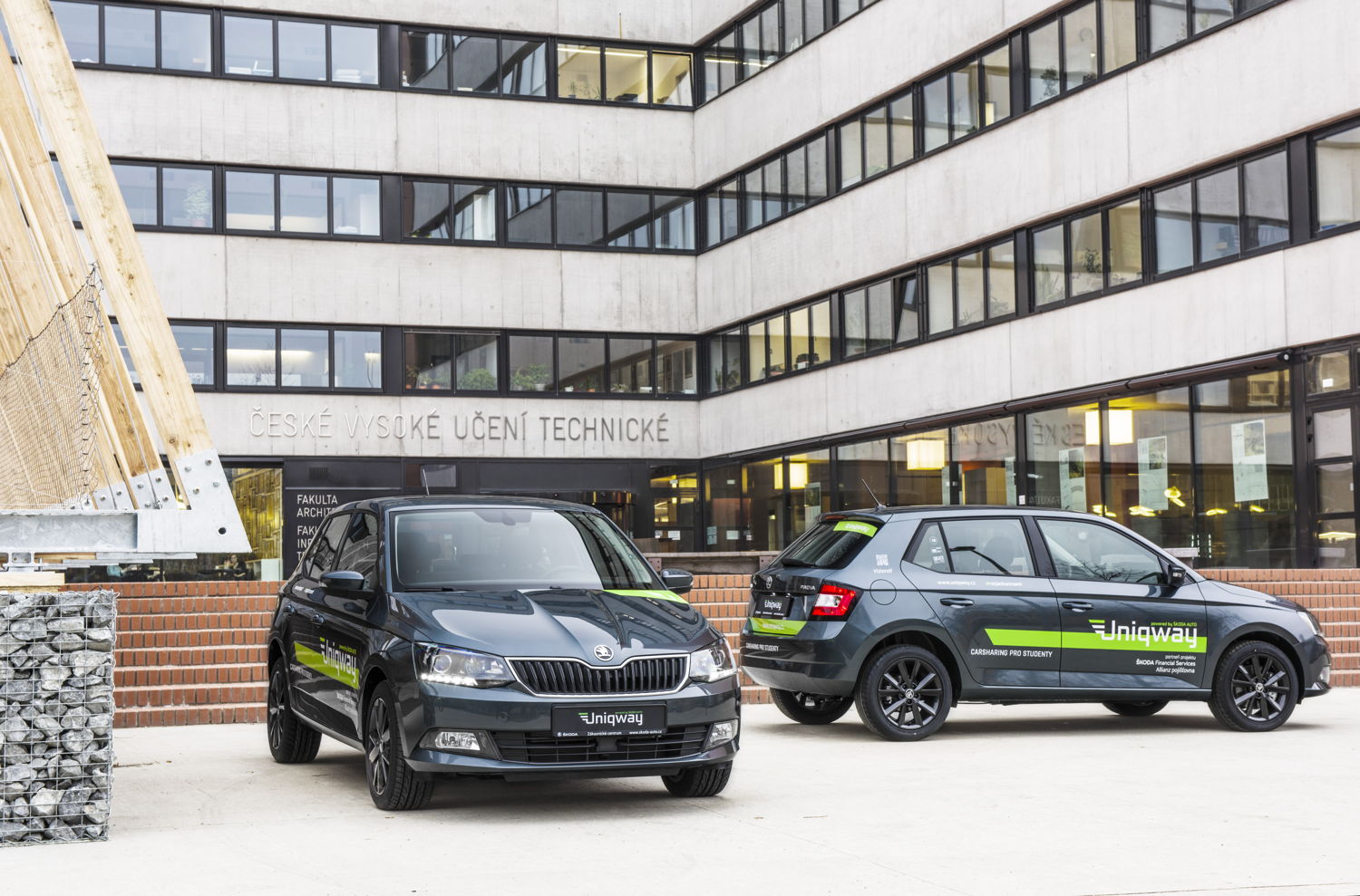 During the pilot phase, the students in Prague can rent one of 15 ŠKODA FABIA STYLE cars from now on.  
    
