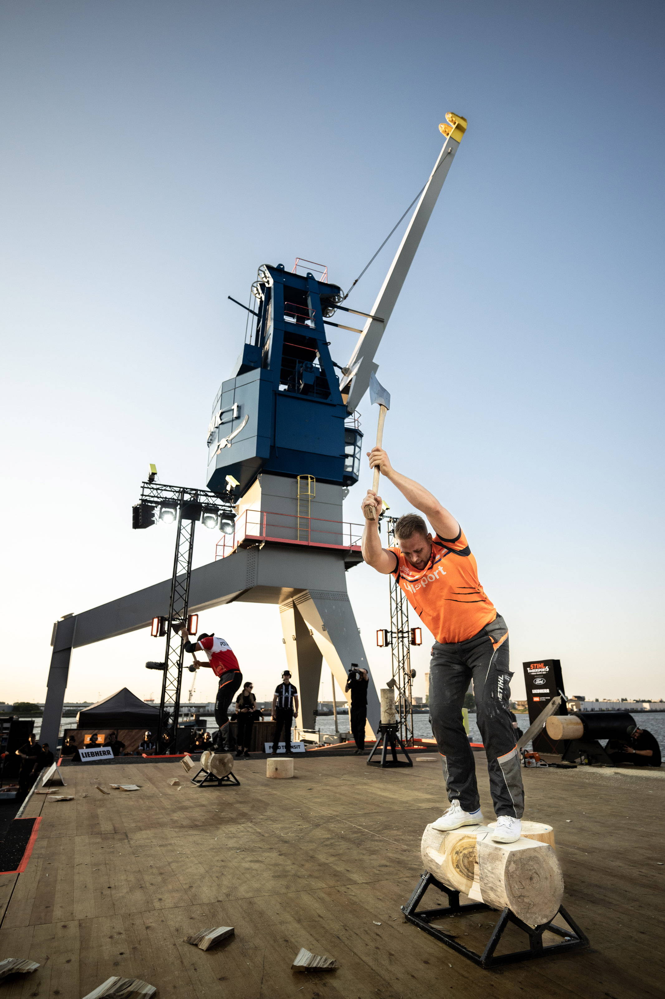 Héros local, le Néerlandais Redmer Knol a enthousiasmé les fans au port de Rotterdam lors du World Trophy 2023. Héros local, le Néerlandais Redmer Knol a enthousiasmé les fans au port de Rotterdam lors du World Trophy 2023.