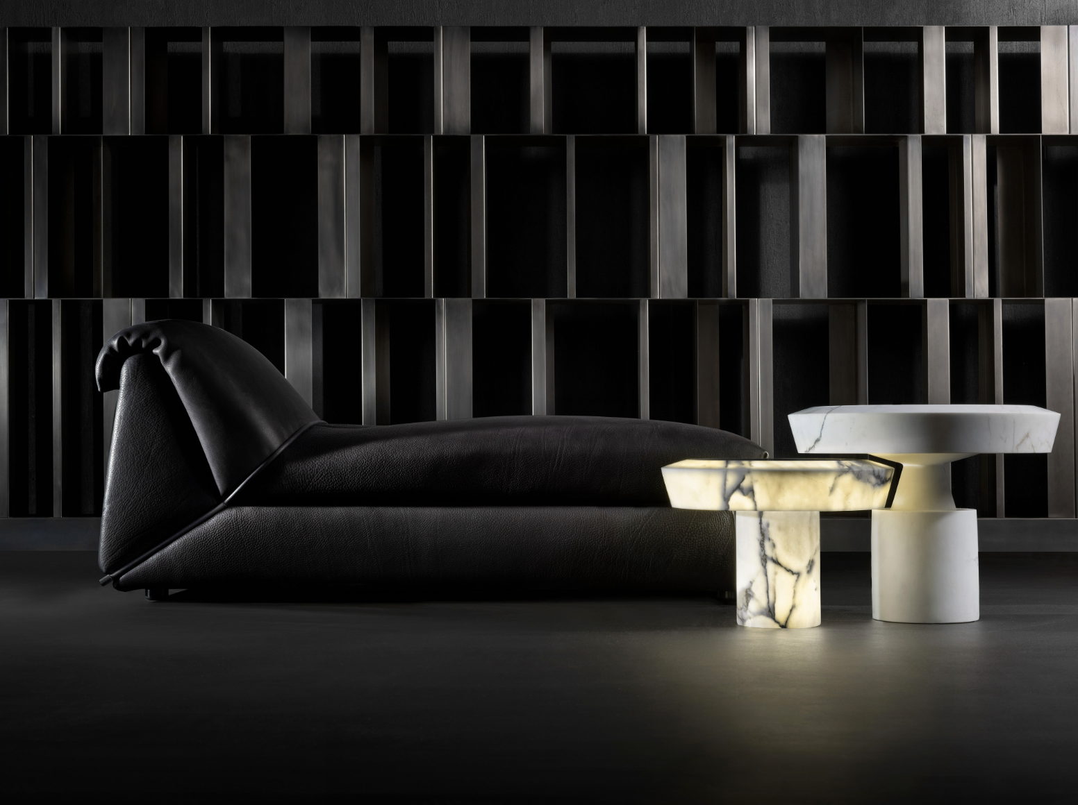 Bistrot Horizontal di Massimo Castagna, Bond Sofa e He-She Coffee tables di Ugo Cacciatori per Henge