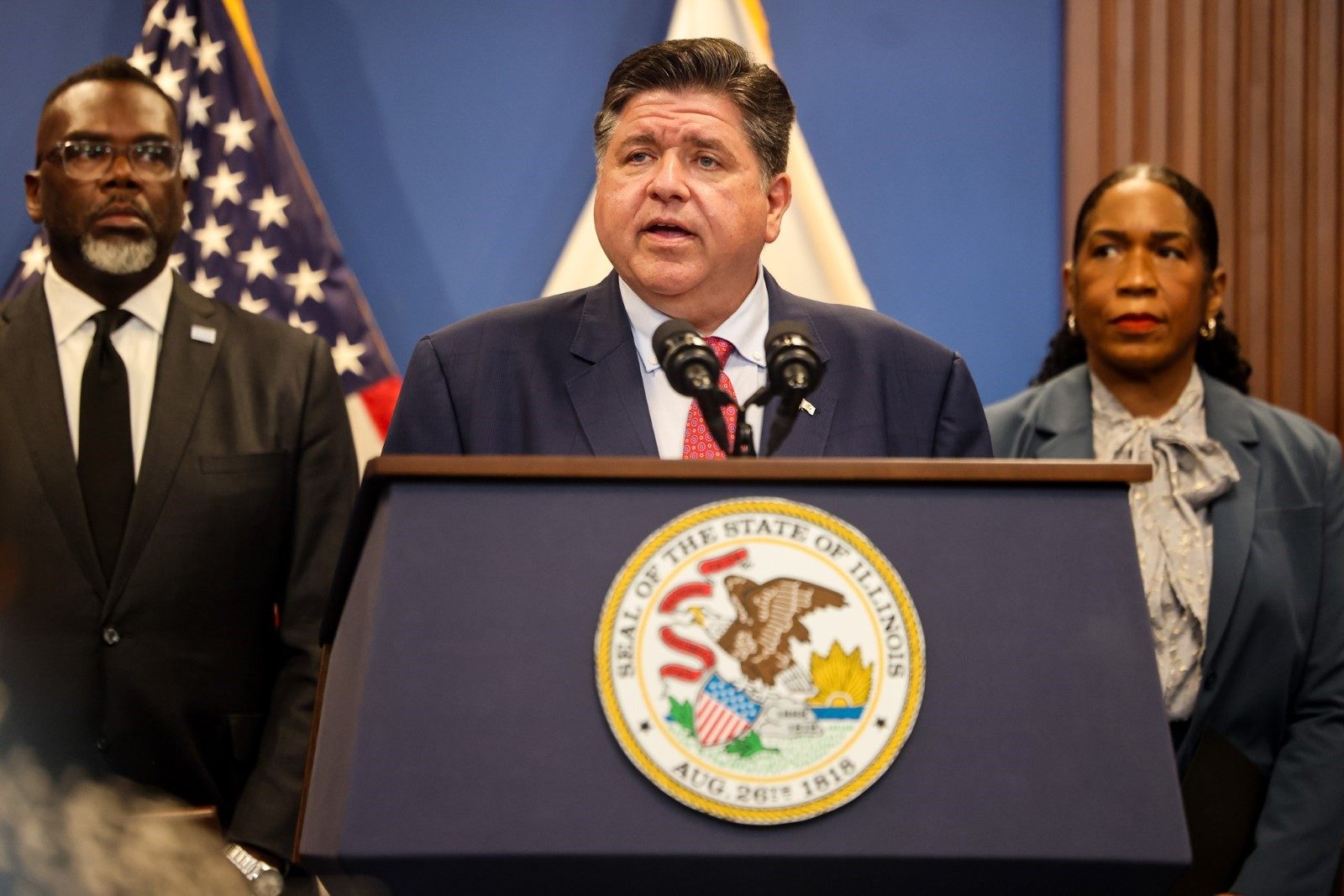Governor Pritzker delivers remarks at Tuesday’s press conference with Mayor Johnson and Lt. Gov. Stratton. (Office of the Governor)