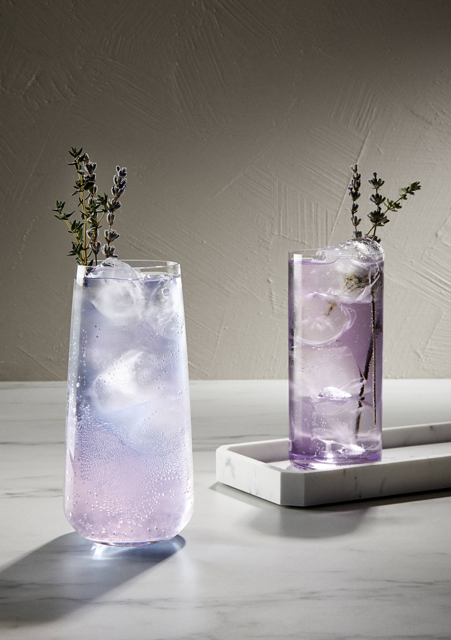 L-R: Mirage High Ball, Set of 4 Glasses, EUR €35, US $51, INT $41
Finesse High Ball Glass, Set of 4 Glasses, EUR €29, US $53, INT $42 L-R: Mirage High Ball, Set of 4 Glasses, EUR €35, US $51, INT $41
Finesse High Ball Glass, Set of 4 Glasses, EUR €29, US $53, INT $42