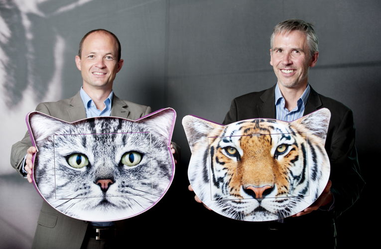 Mars Category Director Petcare Jurgen Vandervelde (links) en WWF CEO Damien Vincent (rechts)