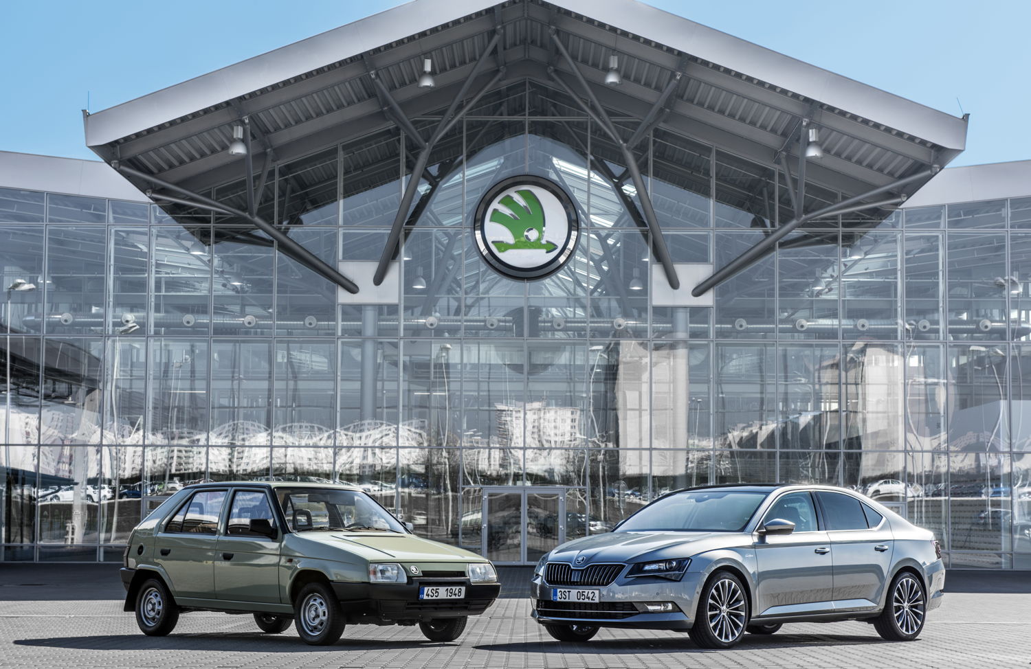 The most important model in 1991 was the ŠKODA Favorit; for its time, it was a modern and spacious compact car with hatchback. A quarter of a century later, the sophisticated mid-class segment model, the ŠKODA Superb, is the brand’s flagship.
