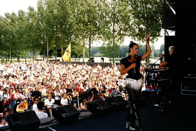2 Fabiola in 1998
