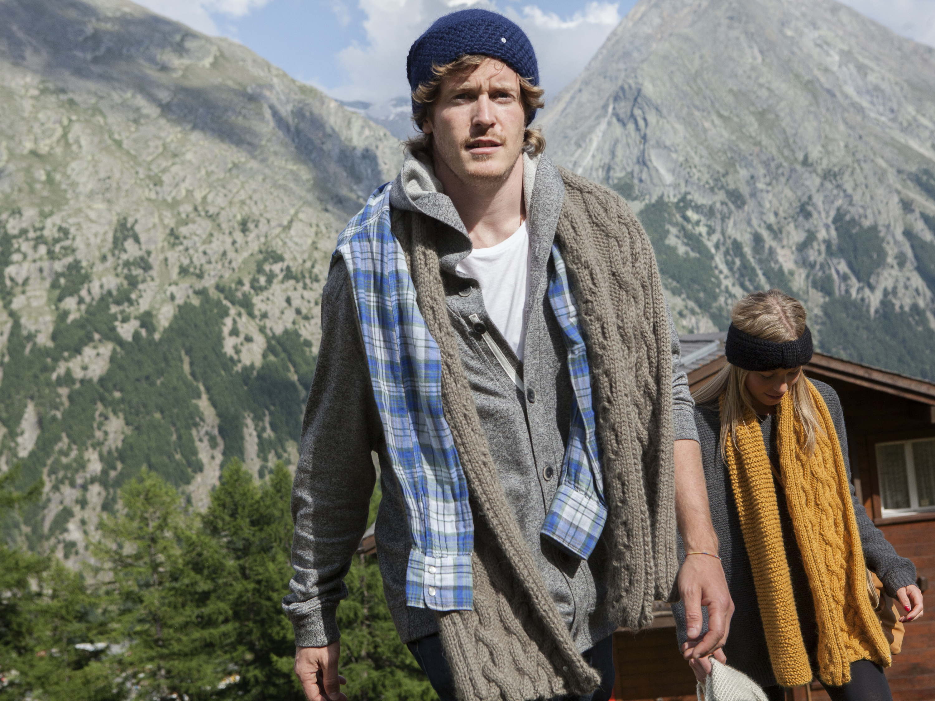 LN|Beanies – Een generatieclash?   Breiende oudjes maken je trendy mutsen en sjaals! 