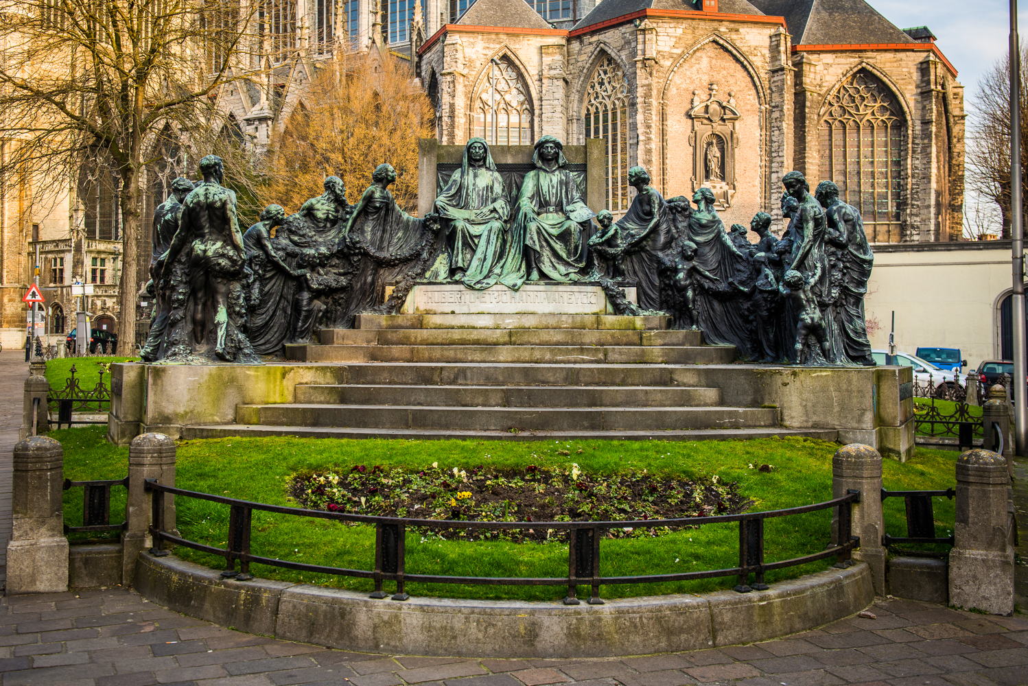 Monument Gebroeders Van Eyck