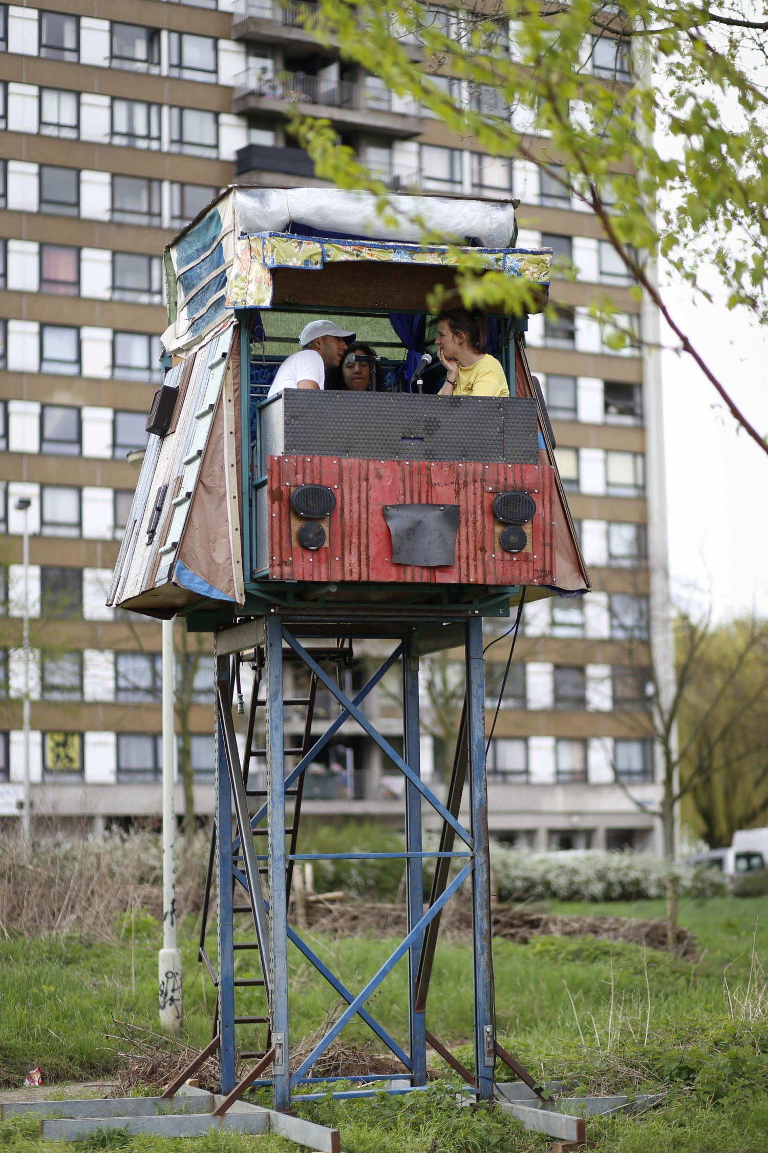 Maud in haar paalwoning. (c) Rooftoptiger