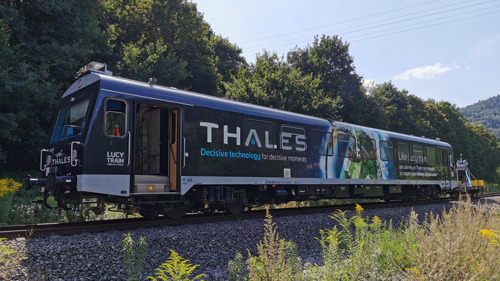 Le laboratoire roulant de Thales Lucy dédié aux technologies ferroviaires autonomes est arrivé à InnoTrans