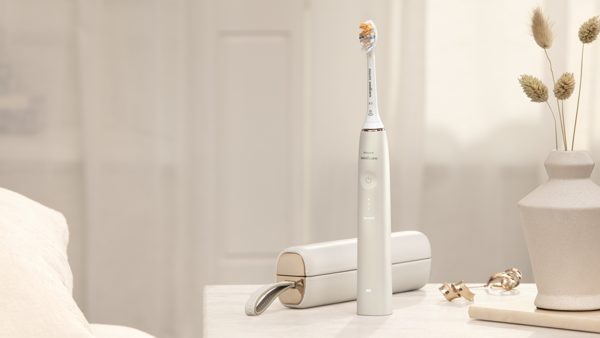Philips lanceert de nieuwe Sonicare 9900 Prestige elektrische tandenborstel: buitengewone mondverzorging voor jou, gepersonaliseerd met SenseIQ technologie