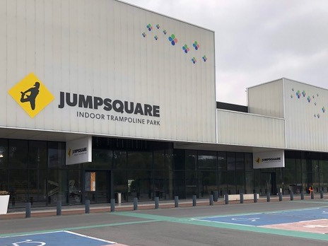 Persvoorstelling en ontbijtreceptie nieuw trampolinepark Jumpsquare Brugge