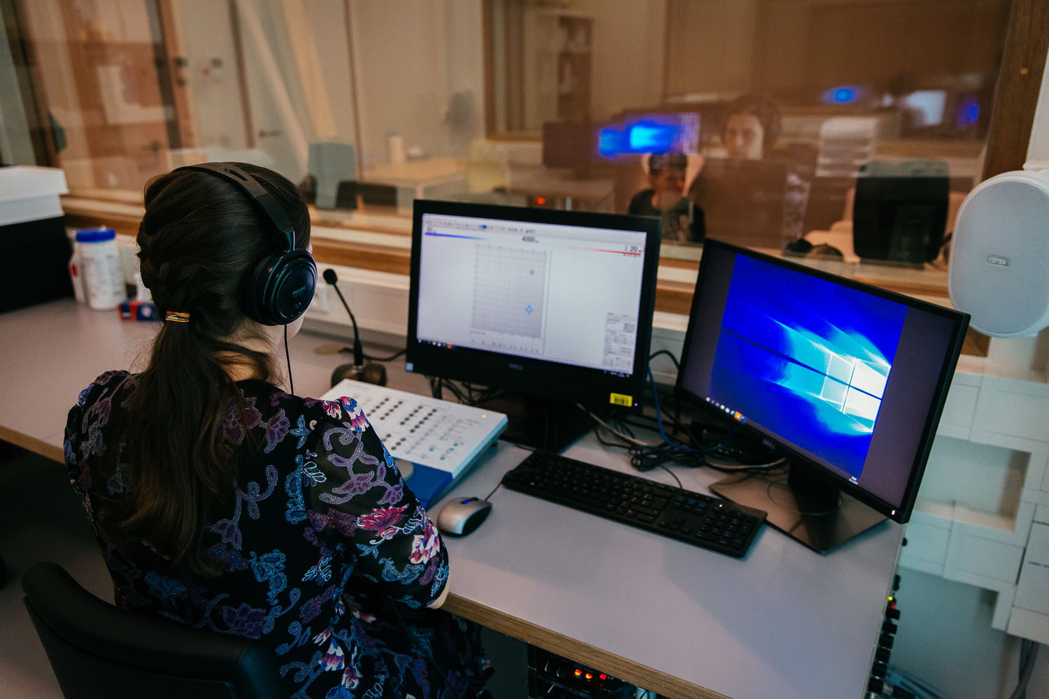 Onderzoek in een audiocabine/ © UZ Leuven