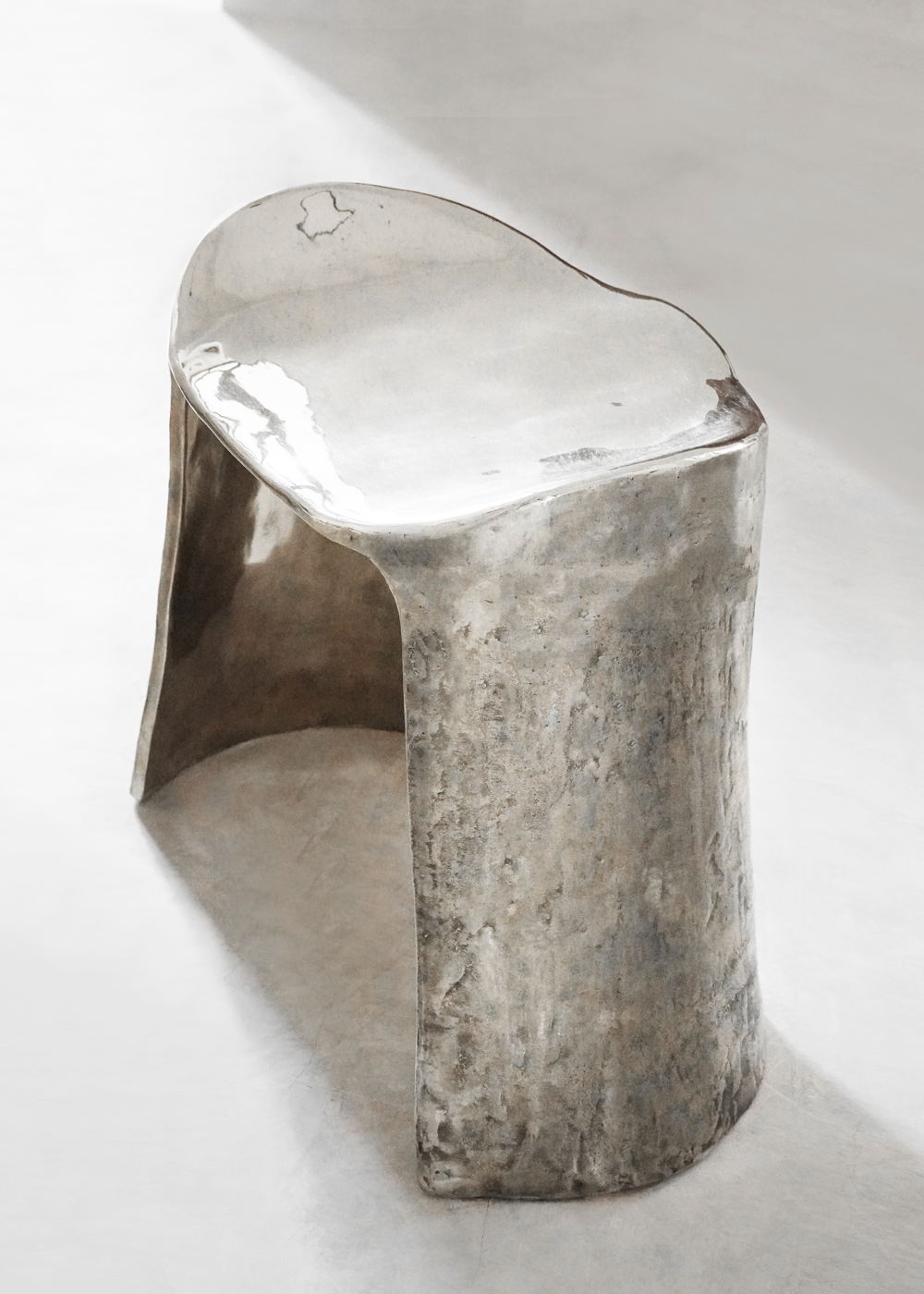 Tavit Aluminium stool by Florence Louisy for Aequo Gallery at Design Miami. 2024 (Image courtesy of Aequo Gallery)