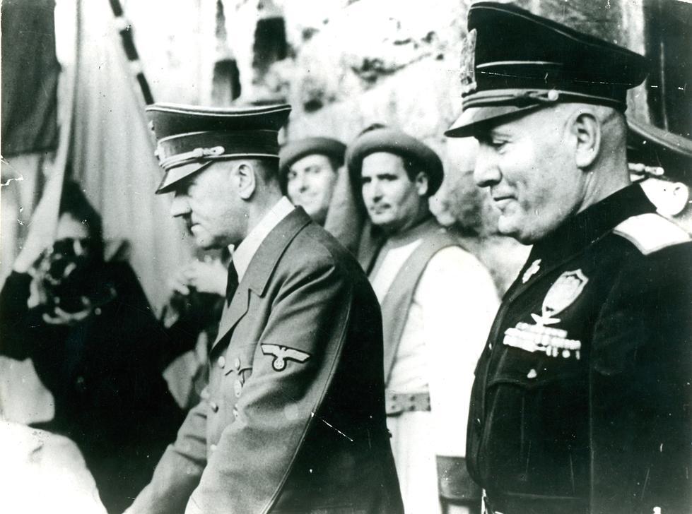 Adolf Hitler and  Benito Mussolini AKG1348561 © akg-images