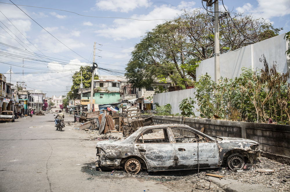 Violences à Port-au-Prince. Rue qui mène à la cathédrale de Port-au-Prince, capitale d'Haïti. © Corentin Fohlen/Divergence