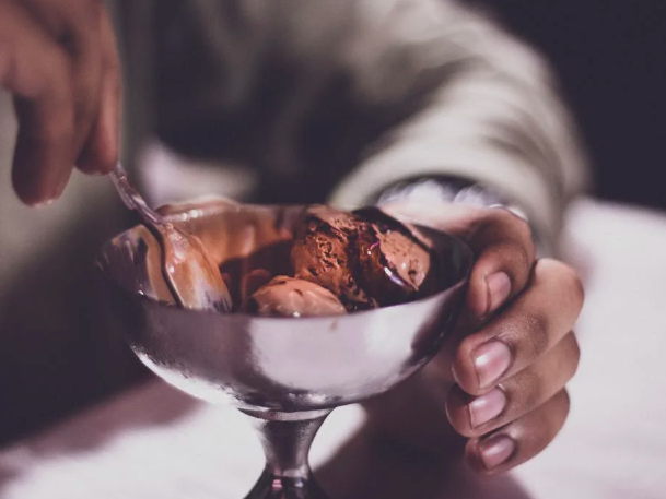 Guía de mindful eating para celebrar el Día del Helado 