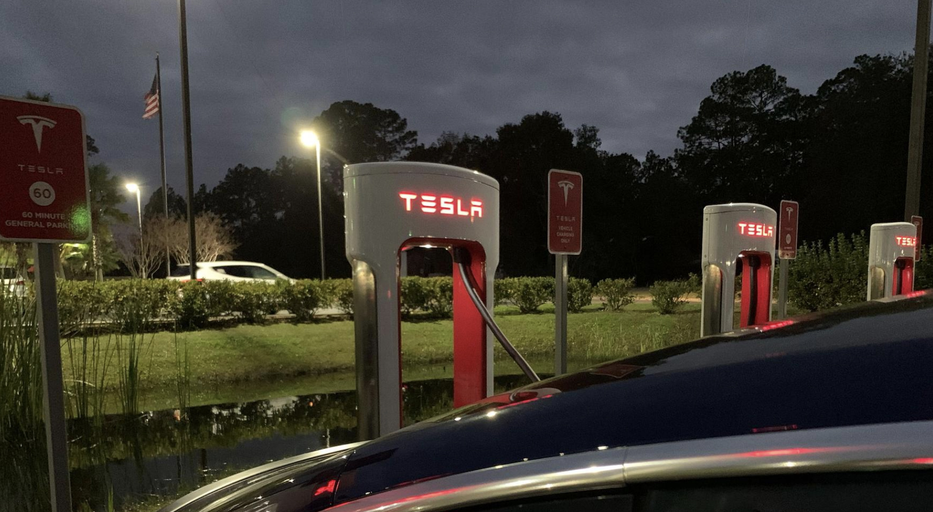 Record Growth for Number of Public Electric Vehicle Charging Stations