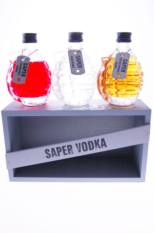 Saper Vodka Grenades / 3 x 200 ml / €47,50