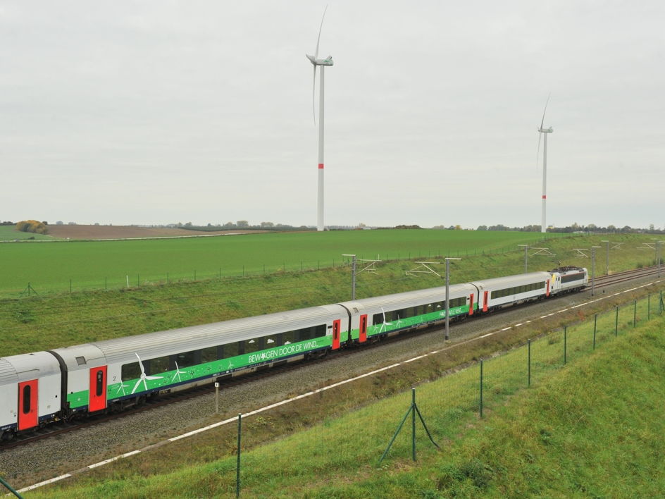Met dynamische lichtbakens beperken Defensie en ENGIE de visuele impact van het windpark Greensky