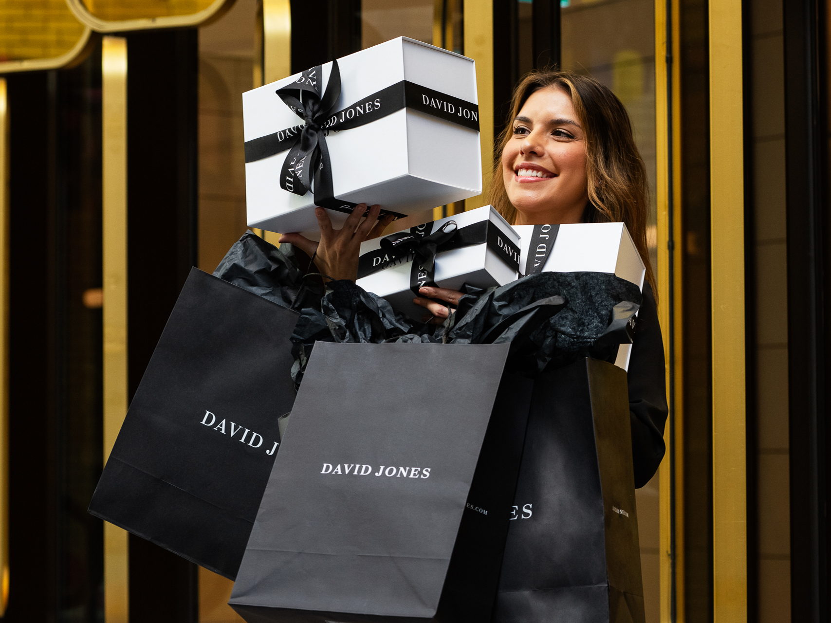 Hilton Melbourne Little Queen Street Partners With David Jones To Launch A Glamorous Shop & Stay Package 
