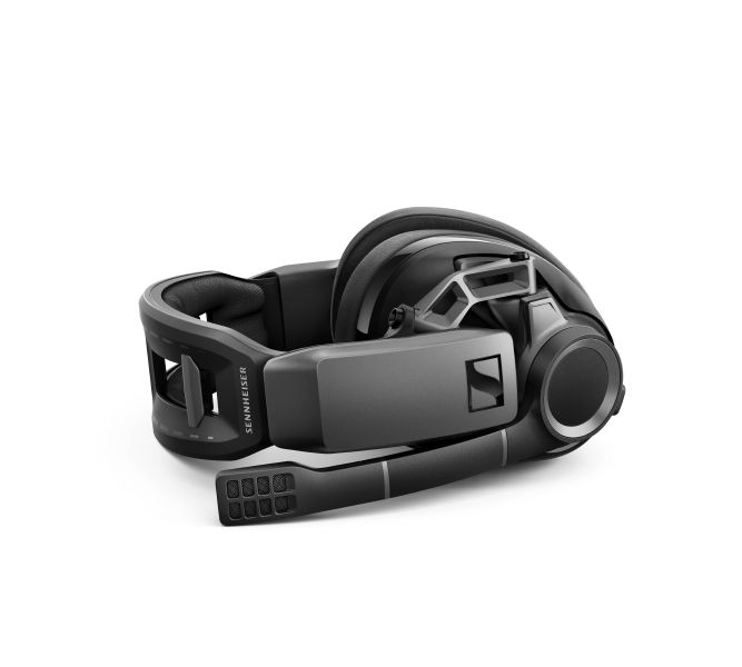 De GSP 670 wordt ook geleverd met een geavanceerd, massief metalen scharniersysteem, waarbij de headset wordt aangepast aan elke vorm van het hoofd en een perfecte pasvorm wordt gegarandeerd. De GSP 670 wordt ook geleverd met een geavanceerd, massief metalen scharniersysteem, waarbij de headset wordt aangepast aan elke vorm van het hoofd en een perfecte pasvorm wordt gegarandeerd.