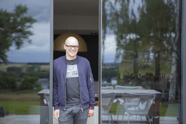 Philippe Geubels in Het huis (c) VRT / Polle Van Rooy