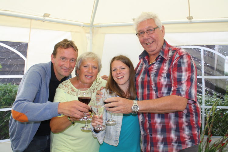 Yves, Yvonne, Yfe en Roger