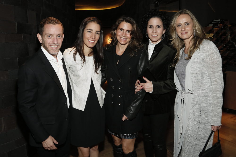 Rafael Sama, Begoña Lopez, Larissa Garrido, Mariana Arsuaga, Maritere Zebada