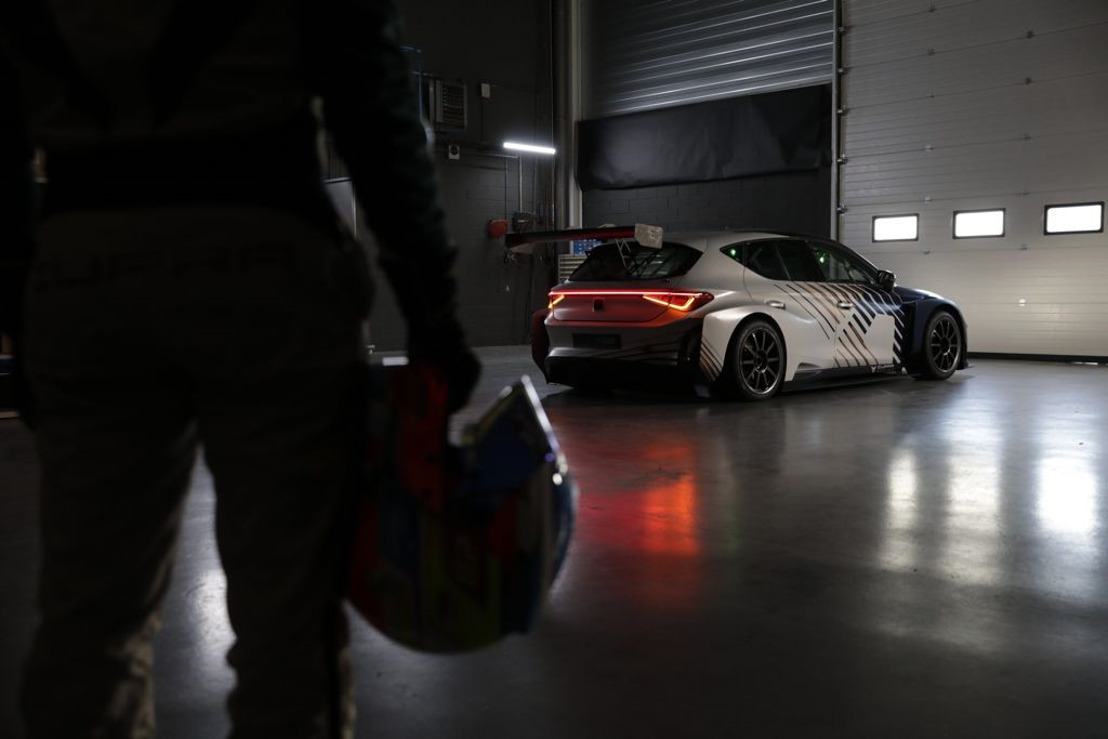 CUPRA joins the touring car racing revolution competing in the PURE ETCR