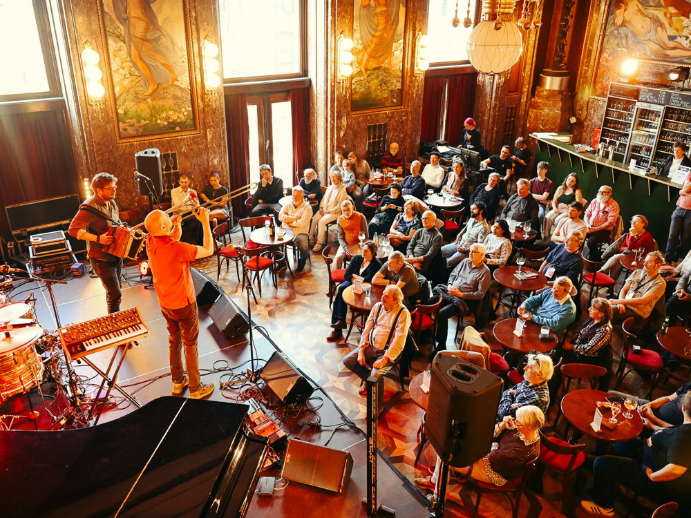 Salut Les Voisins - Munsch Trio (c) Tom Herbots