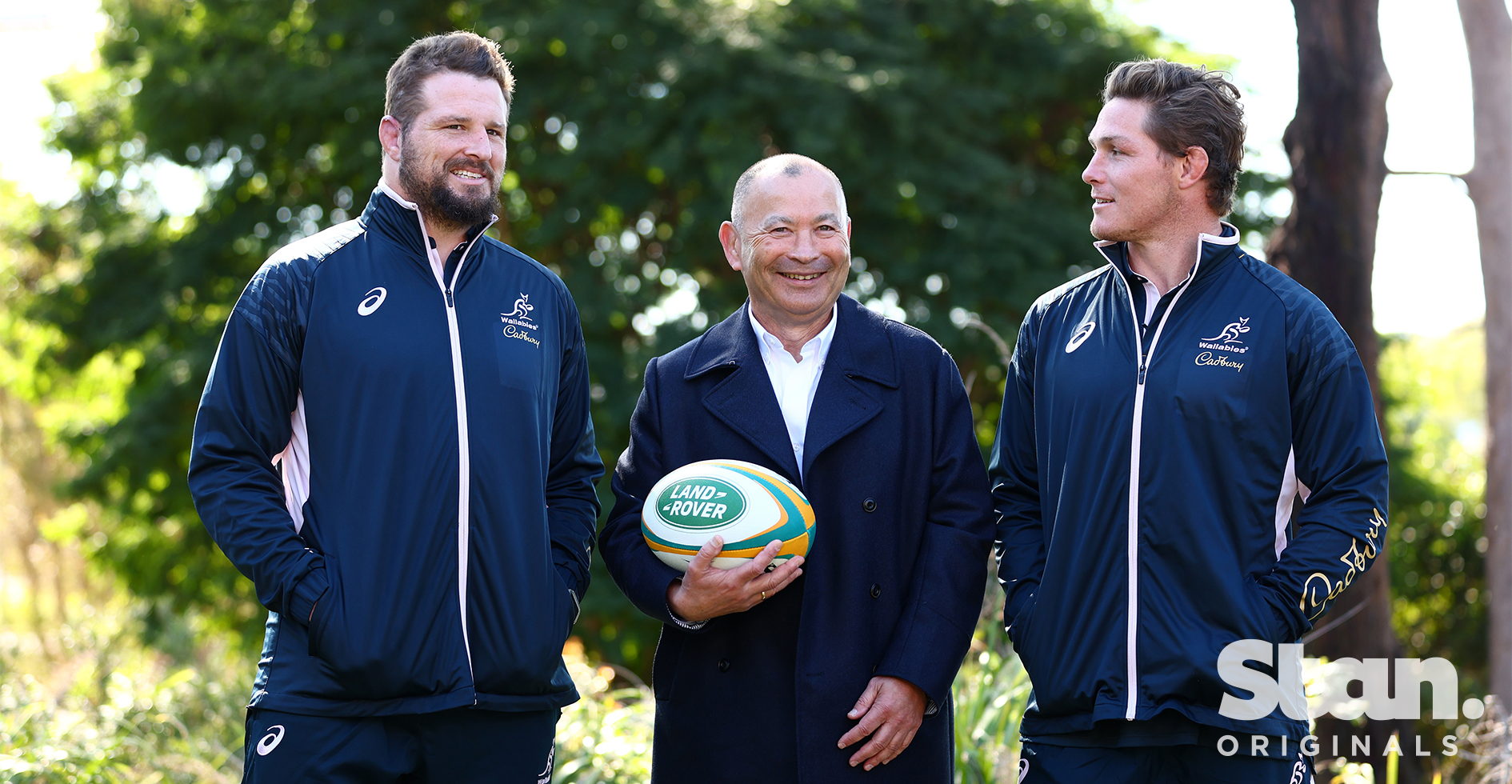 Coach Eddie Jones with co-captains James Slipper (L) and Michael Hooper (R)