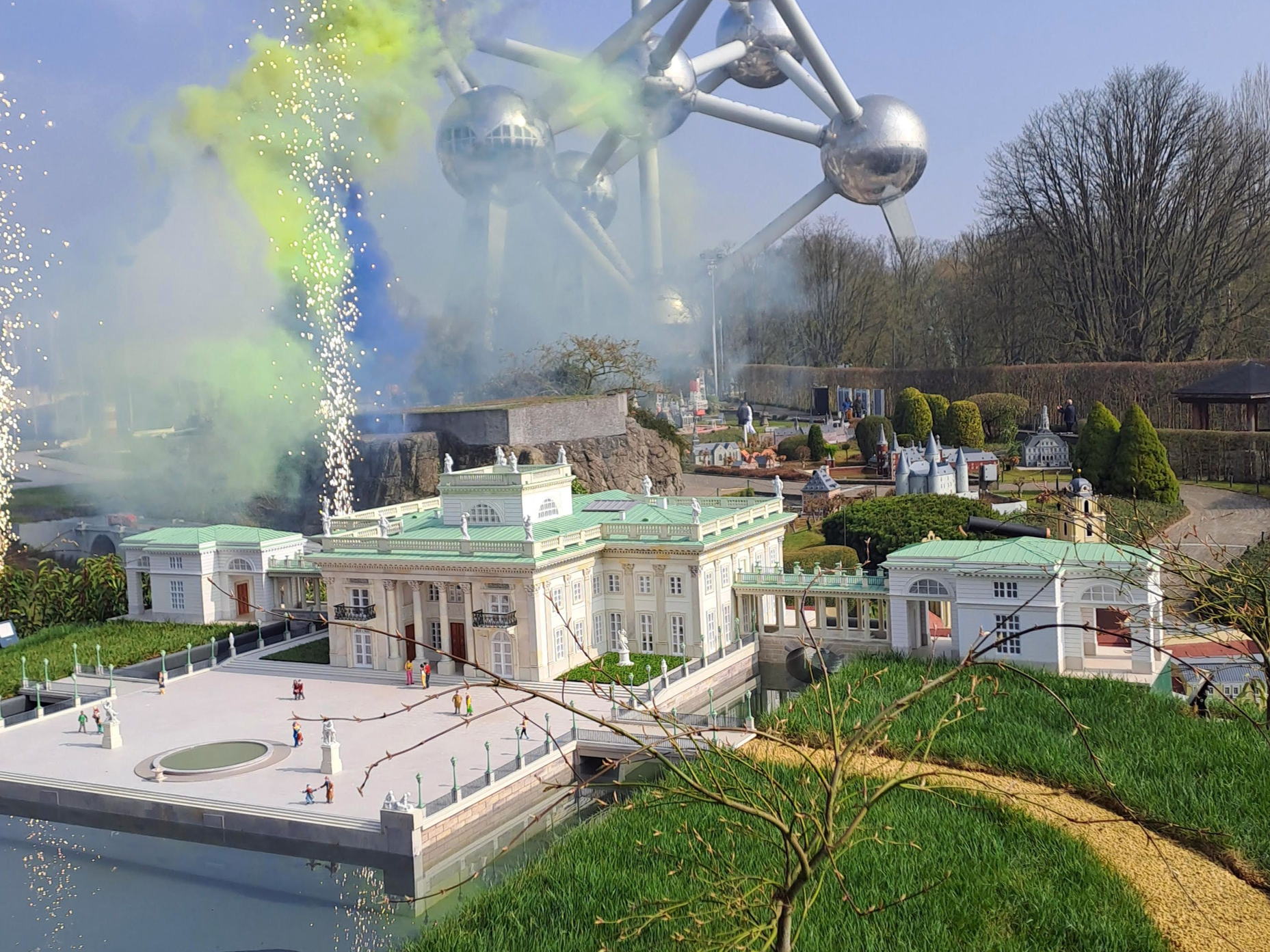 Mini-Europe inaugurates two Polish monuments