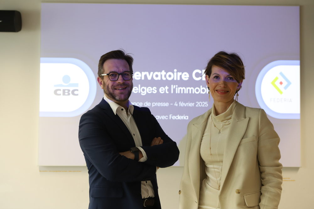 Cédric Matte (CBC) à gauche et Caroline Lejeune (Fédéria) à droite