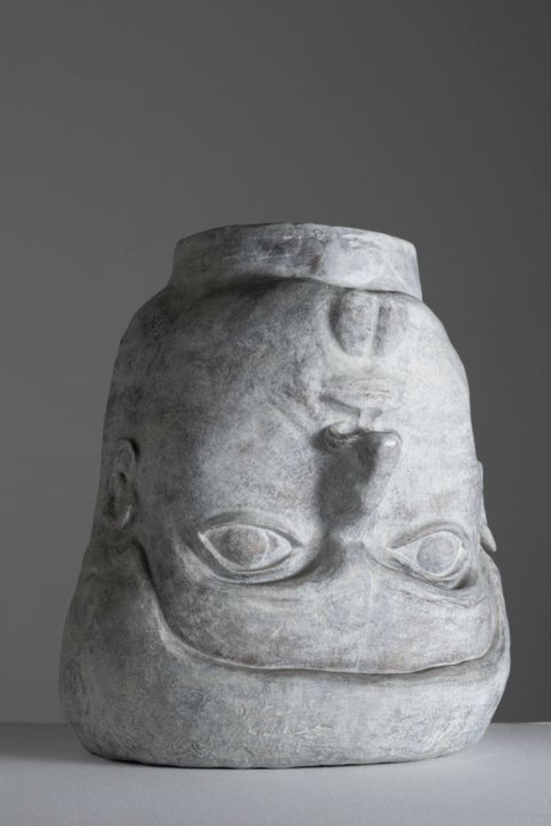 Constantino (white), 2021 by Carmen D'Apollonio from Friedman Benda at DESIGN MIAMI.LA (Image credit - Leonard Fäustle)