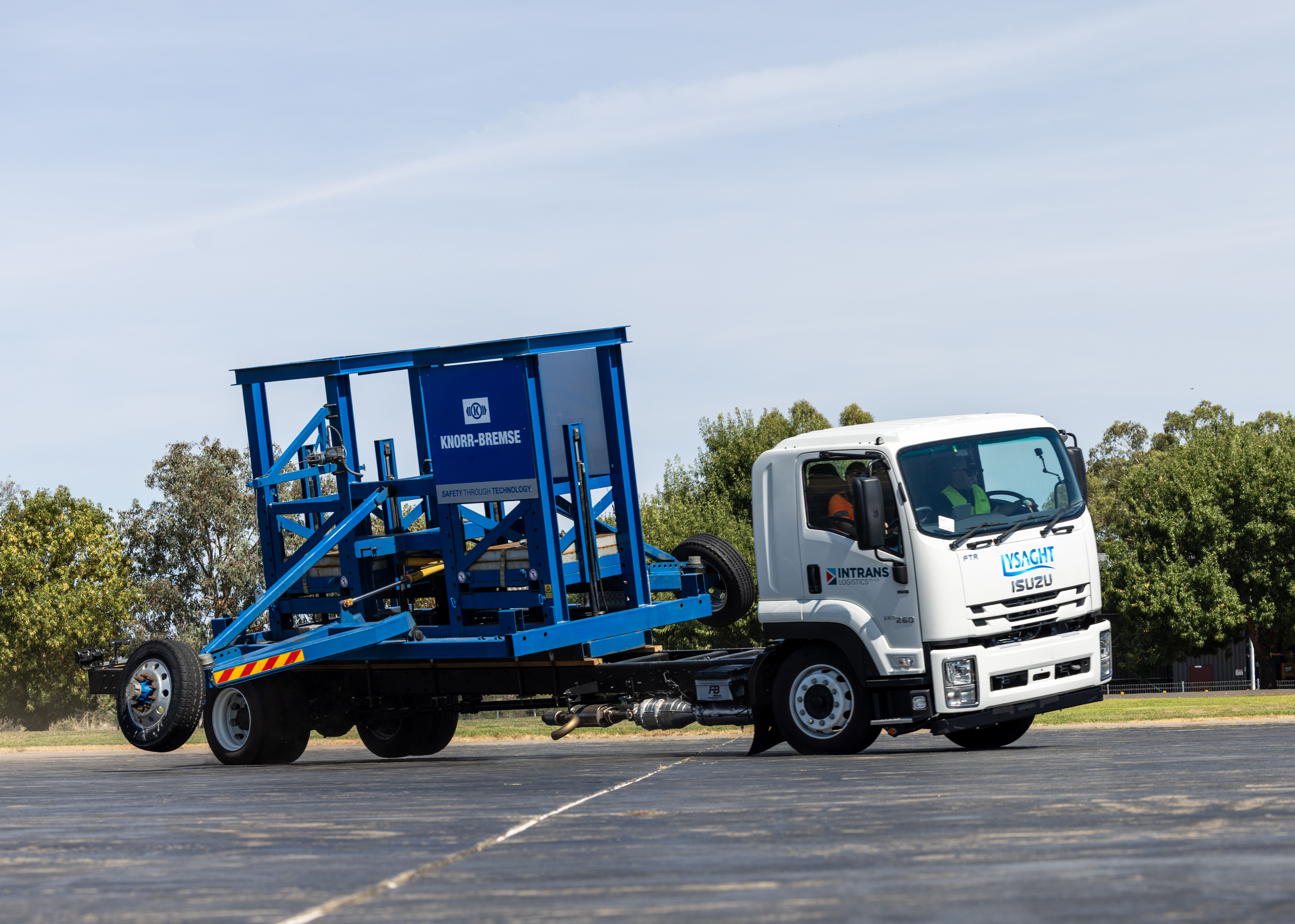 Isuzu FTR 150-260 fitted with a test body customised for Knorr-Bremse