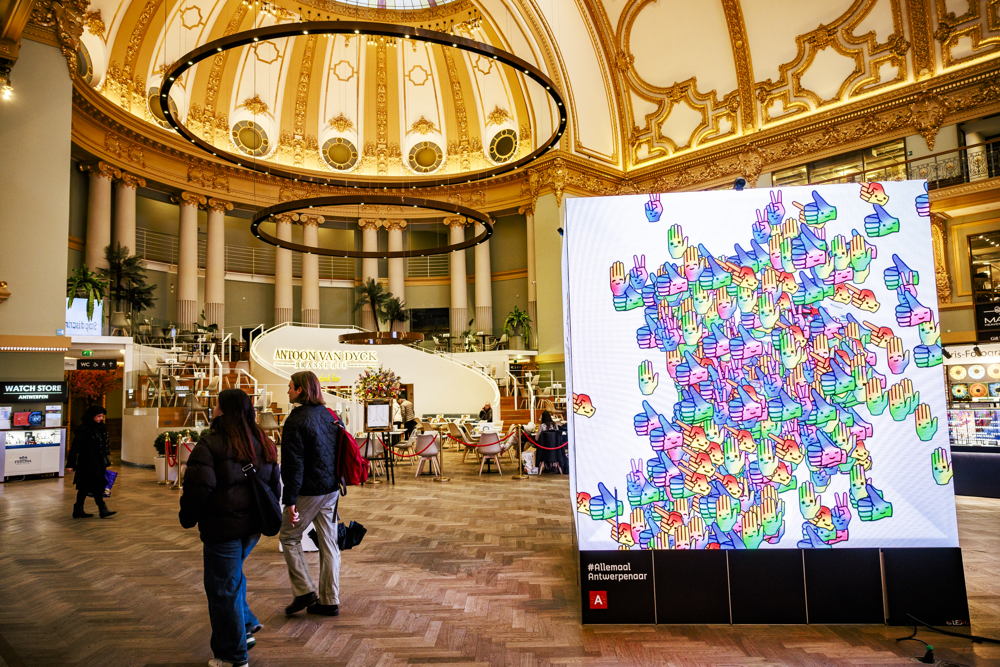 Interactief kunstwerk voor campagne Allemaal Antwerpenaar in Stadsfeestzaal © Victoriano Moreno