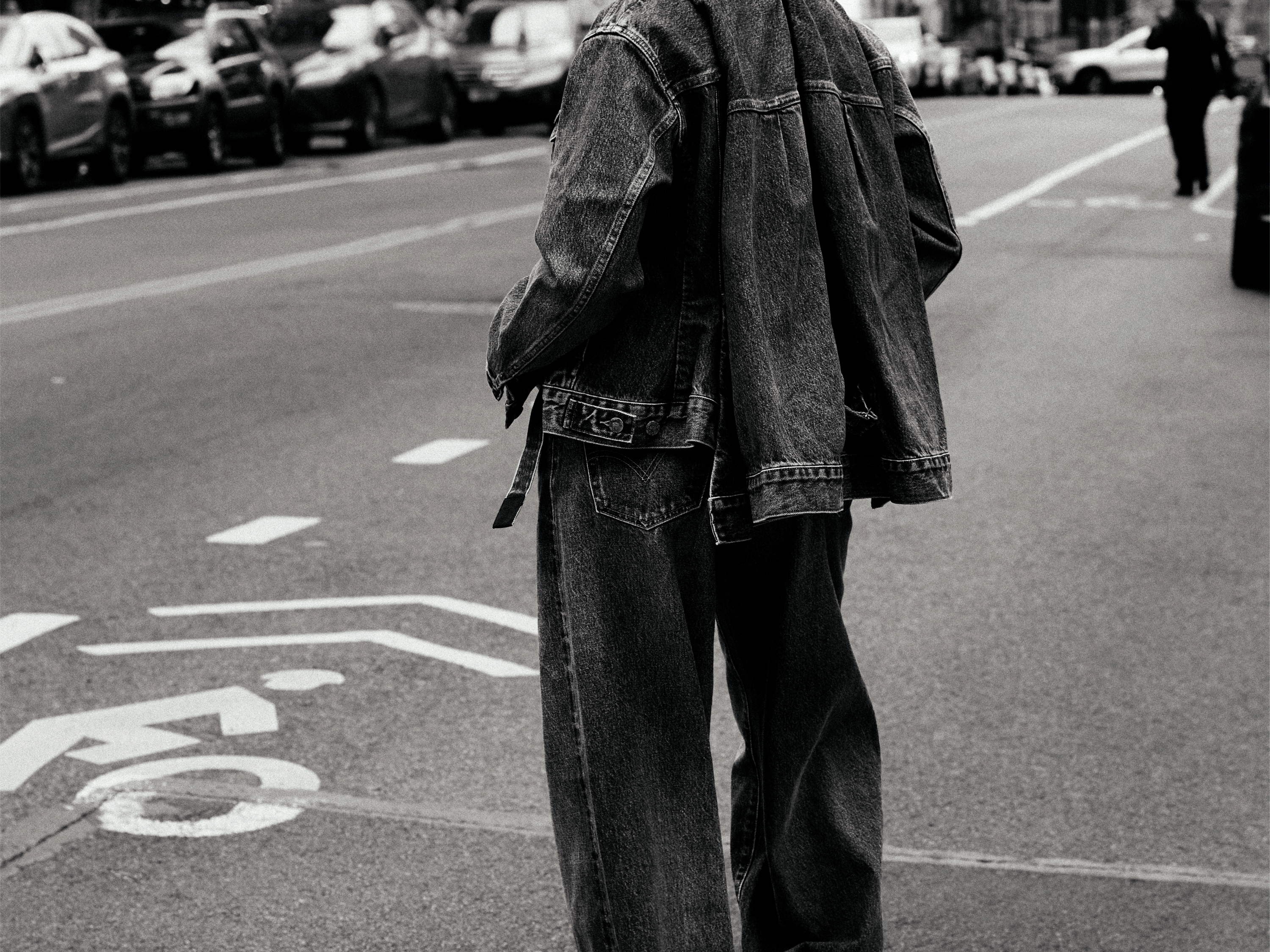 Levi’s® en sacai herdefiniëren denimiconen in nieuwste gezamenlijke collectie