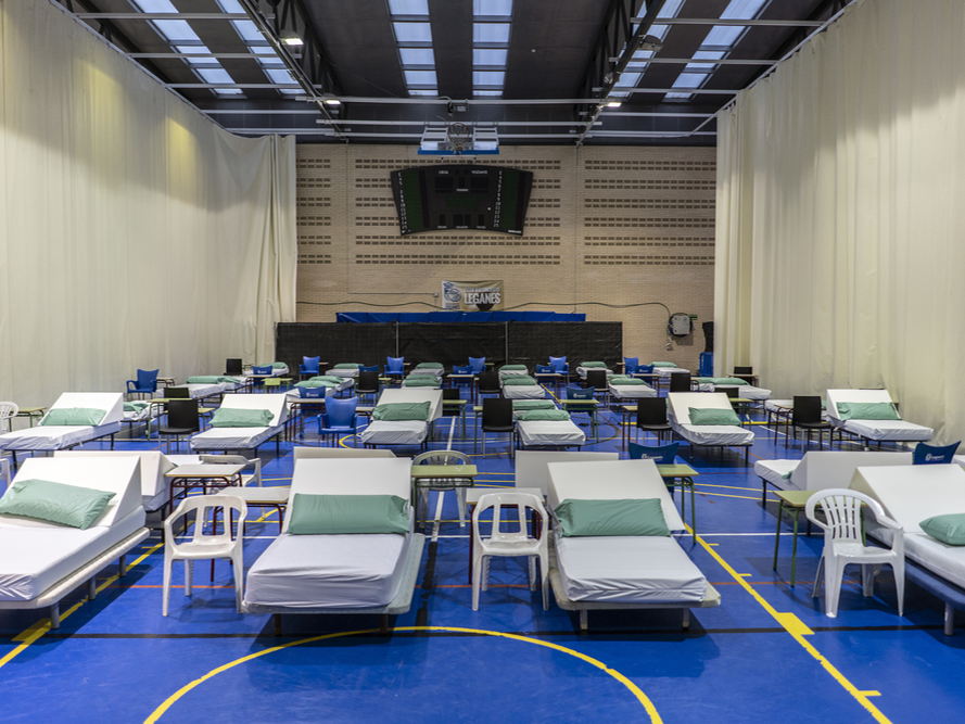 COVID-19: MSF instala dos unidades de hospitalización temporales en Madrid con más de 200 camas