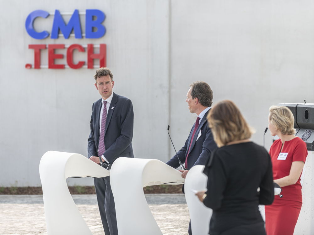 Alexander Saverys, CEO of CMB, giving a speech at the event