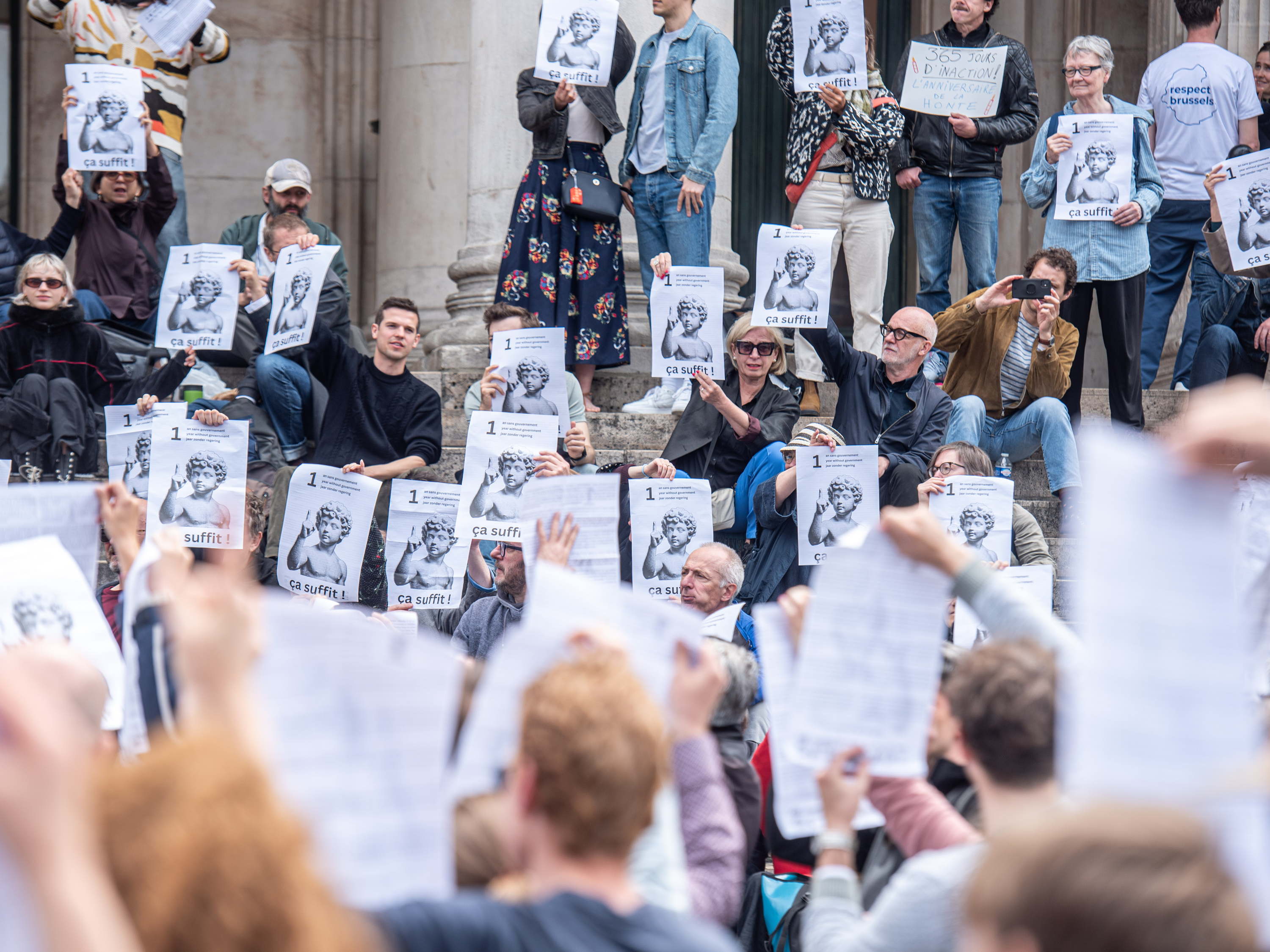 Hundreds join protest against political deadlock in Brussels
