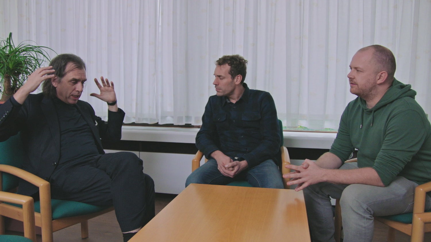 Otto-Jan laat zich hypnotiseren door Dirk De Wachter - (c) VRT