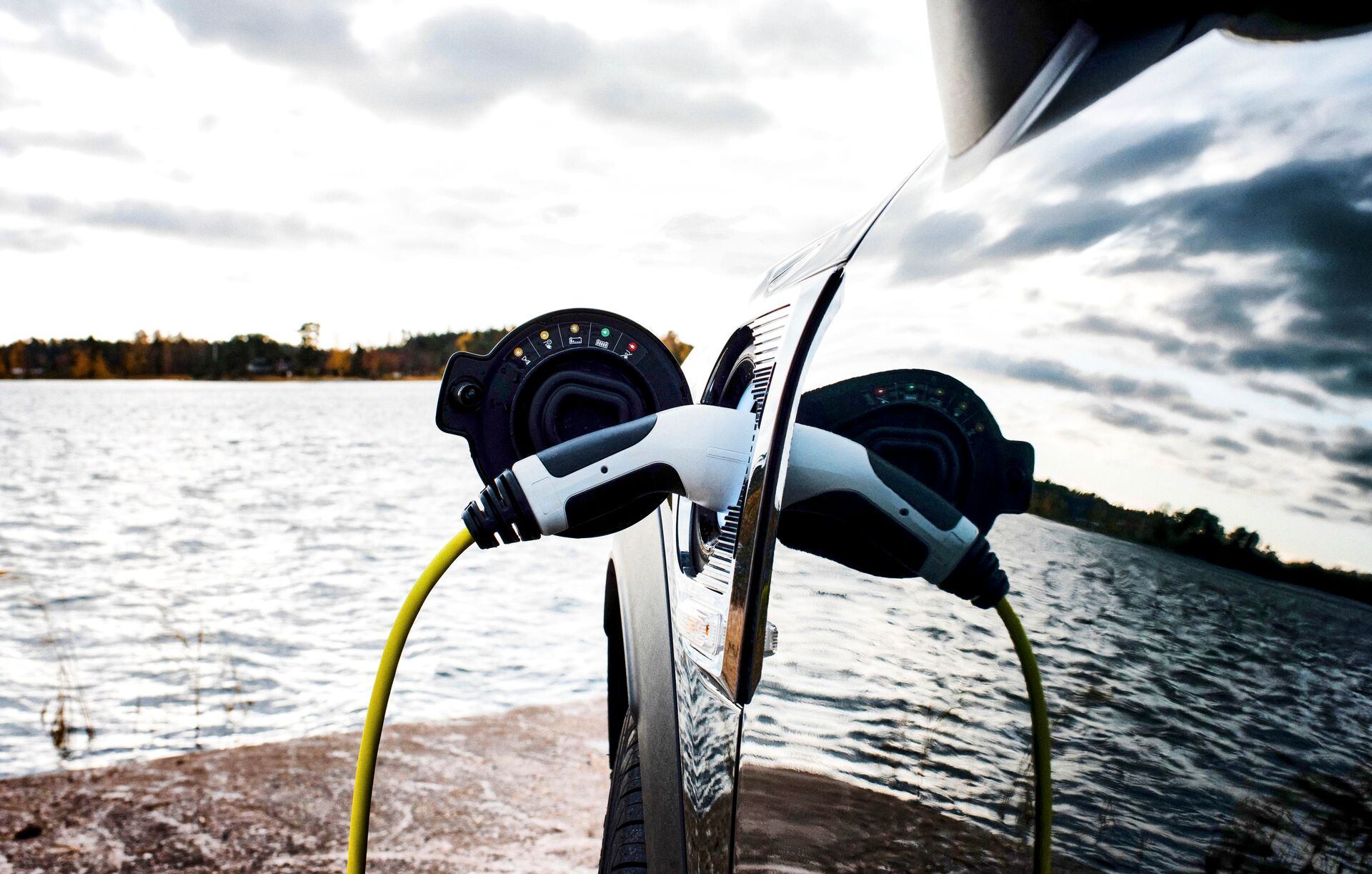 Baromètre ING des investisseurs : Deux investisseurs sur dix estiment qu’un véhicule entièrement électrique est le meilleur choix financier pour une voiture