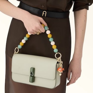 De nieuwe IT-BAG die kleur brengt aan het seizoen: Furla Iride