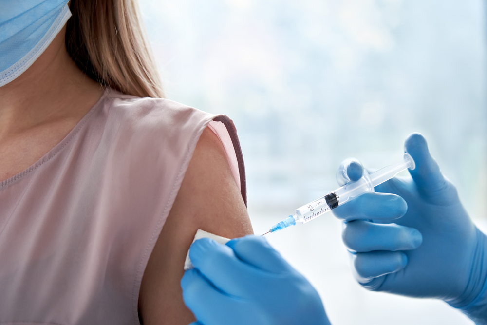 COVID-19-vaccin (© Shutterstock)