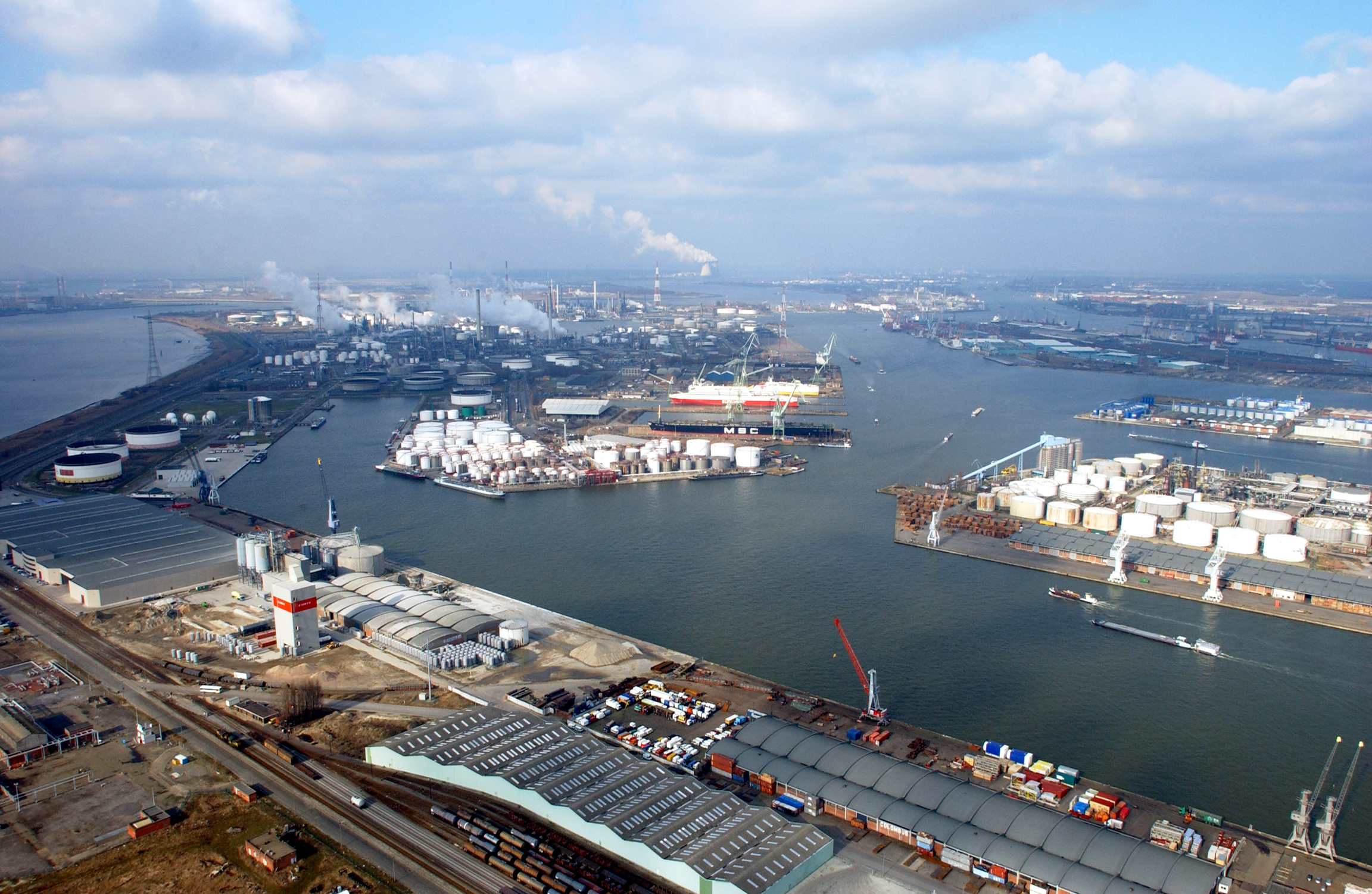 Duitse, Belgische en Nederlandse havens: Europa, sla handen ineen voor behoud industrie
